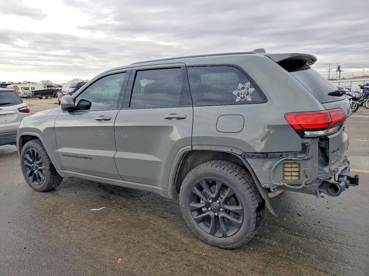2021 Jeep Grand Cherokee Laredo - Фото 2