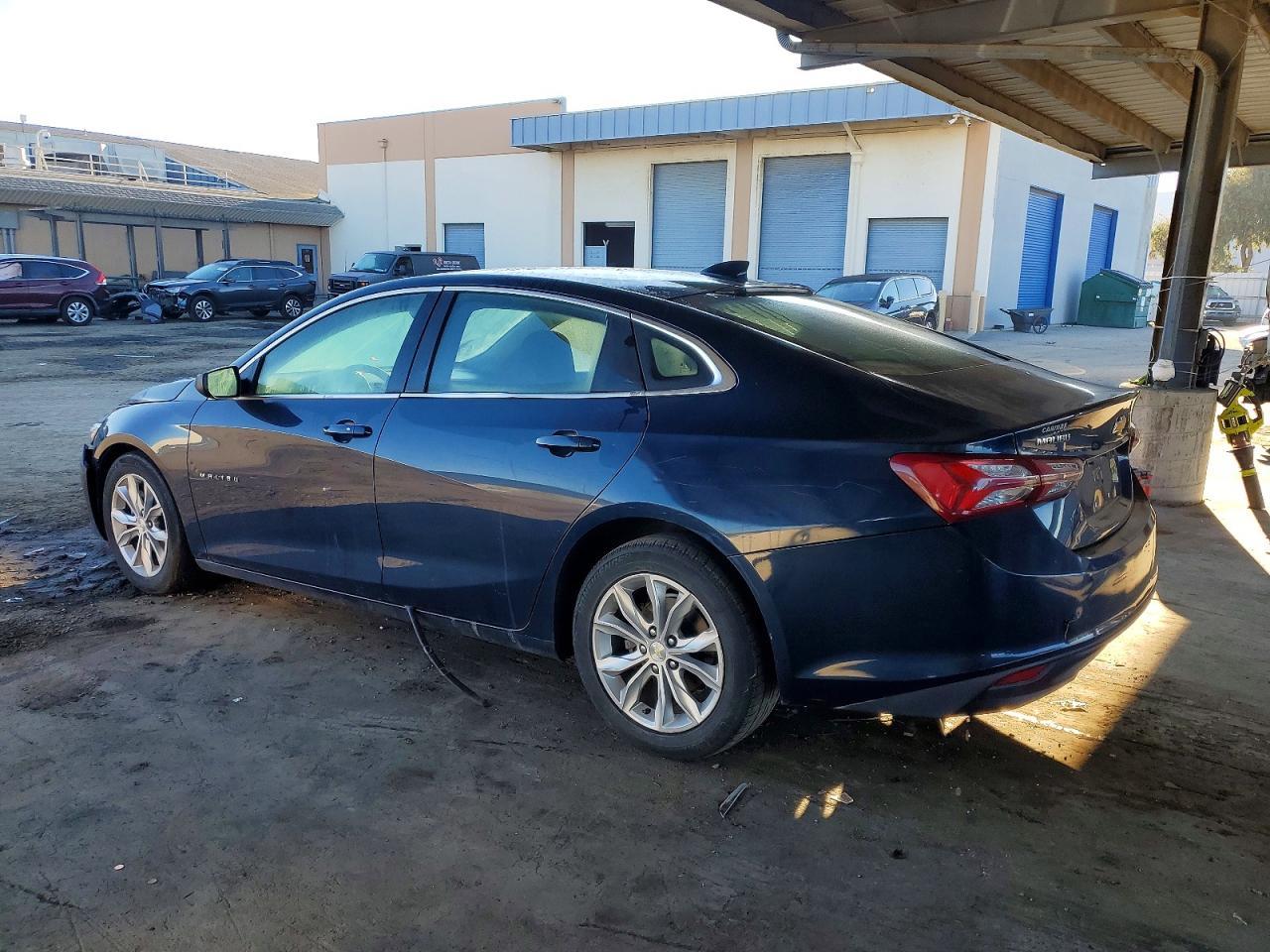 2020 Chevrolet Malibu Lt - Фото 2
