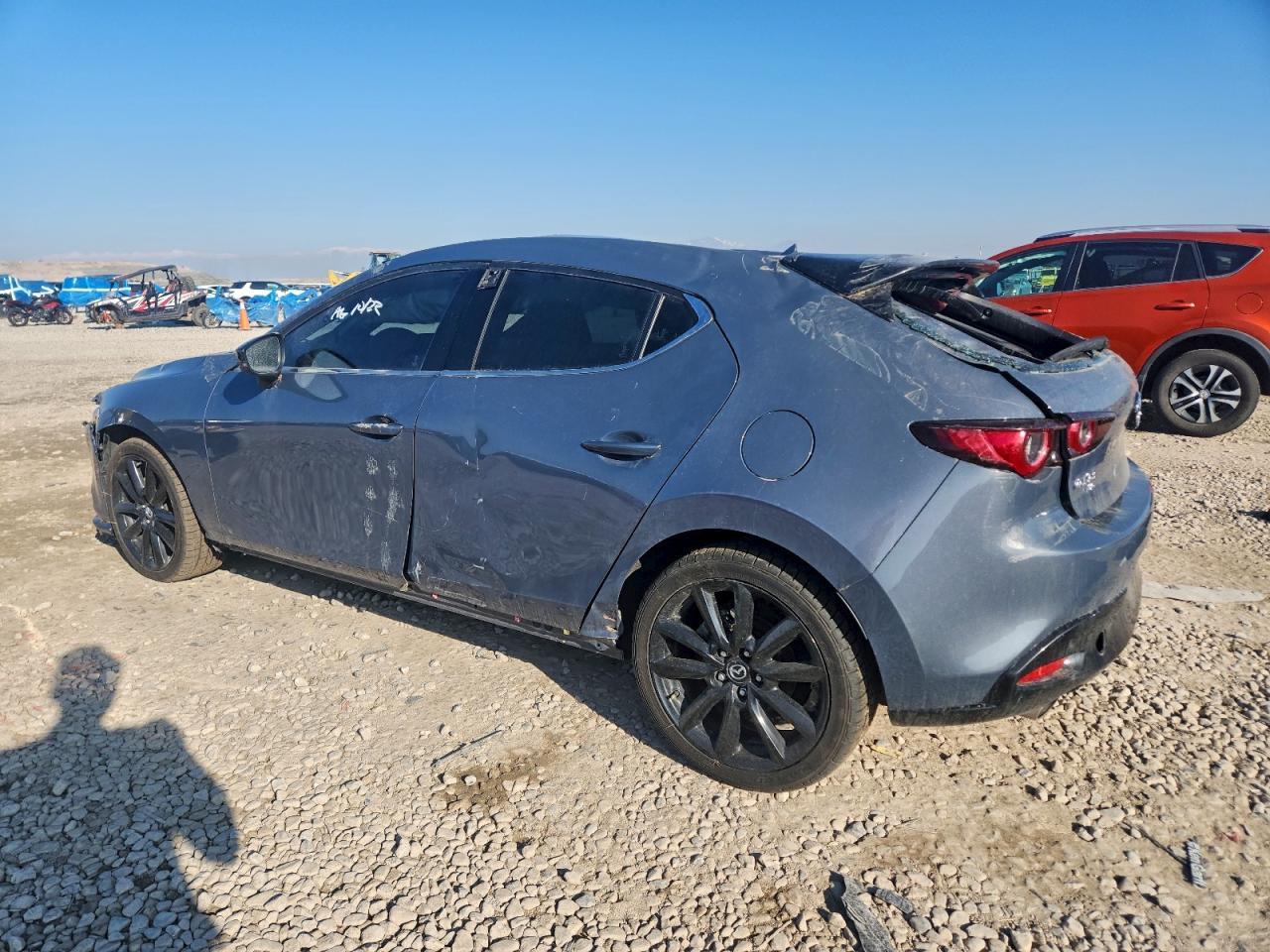 2023 Mazda 3 Premium Plus - Фото 2