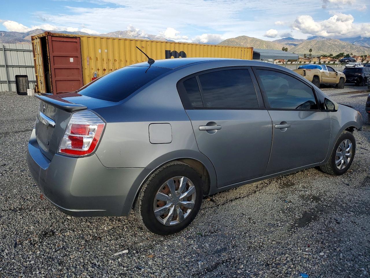 2012 Nissan Sentra 2.0 - Image 3