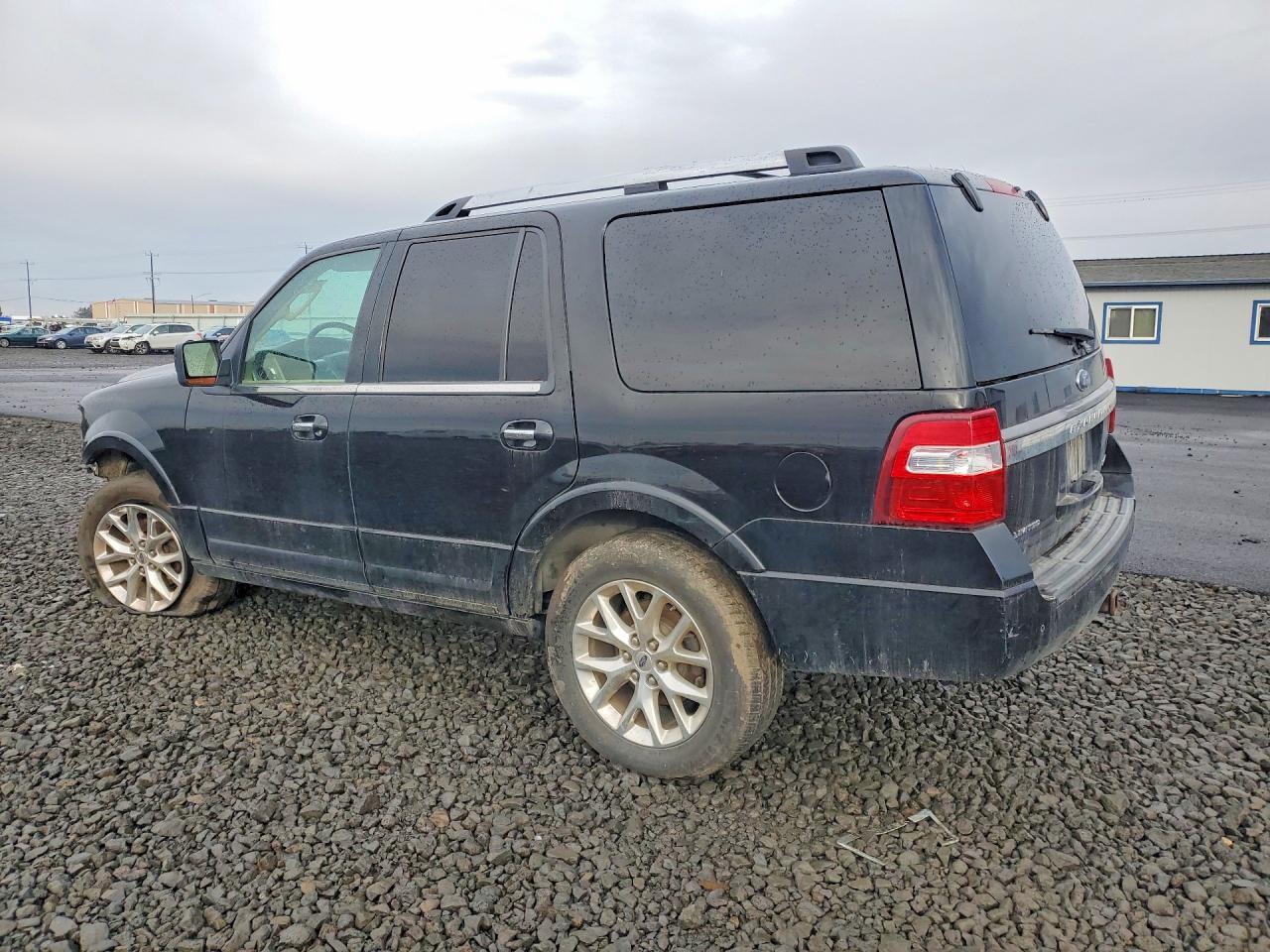 2016 Ford Expedition Limited - Image 2