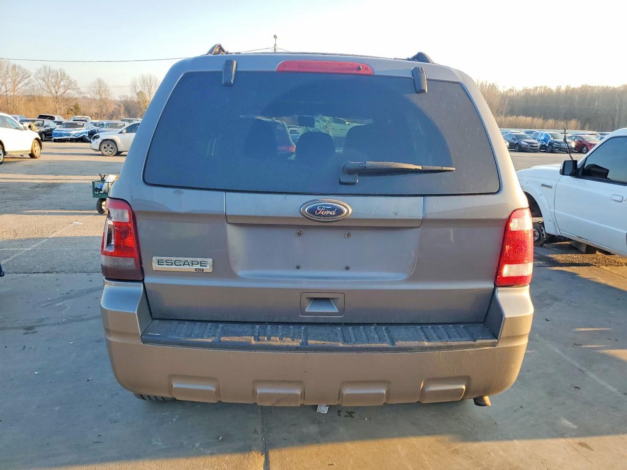 2011 Ford Escape Xlt - Фото 6