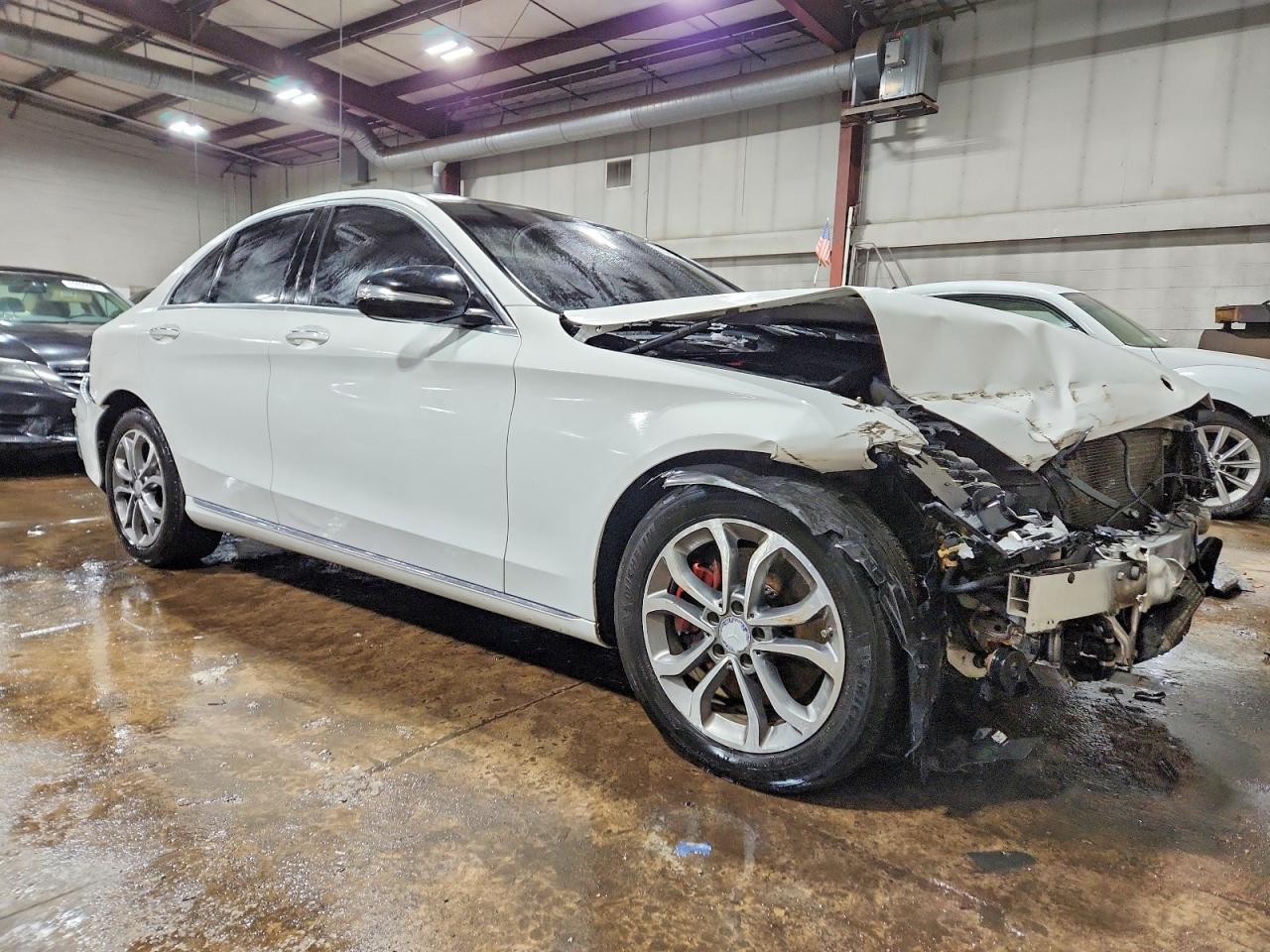 2015 Mercedes-Benz C 300 4Matic - Фото 4