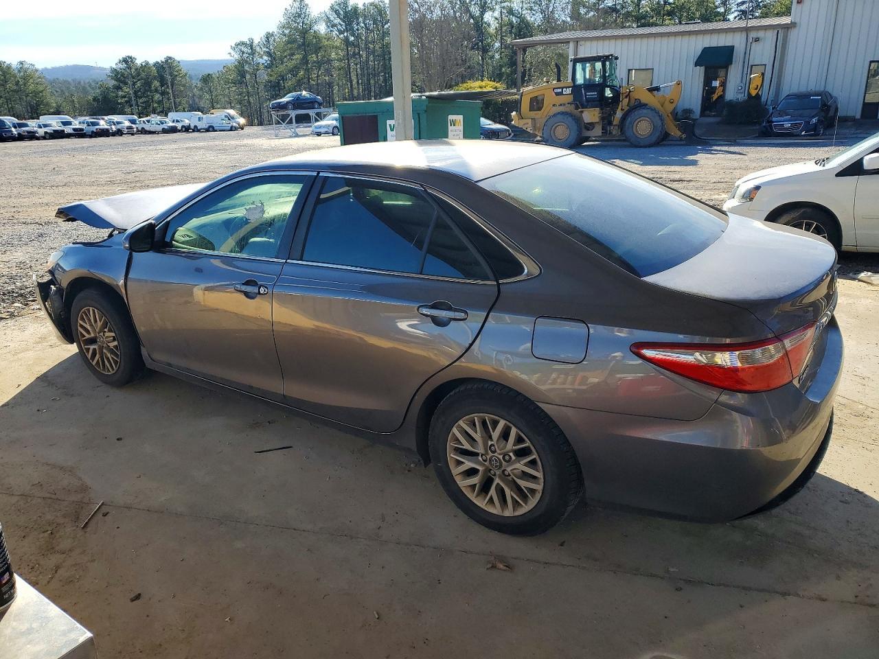 2017 Toyota Camry Le - Image 2