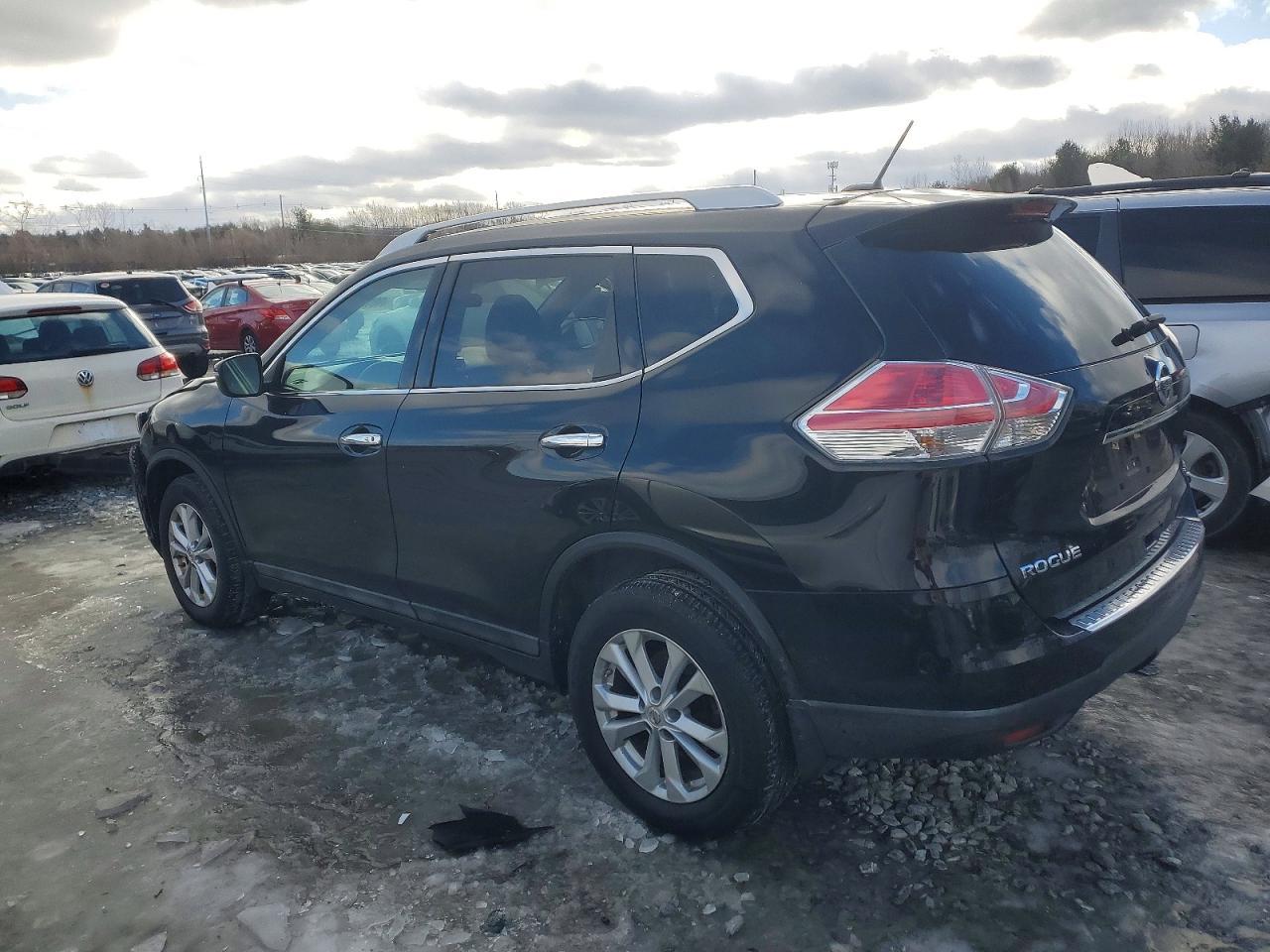 2015 Nissan Rogue S - Фото 2