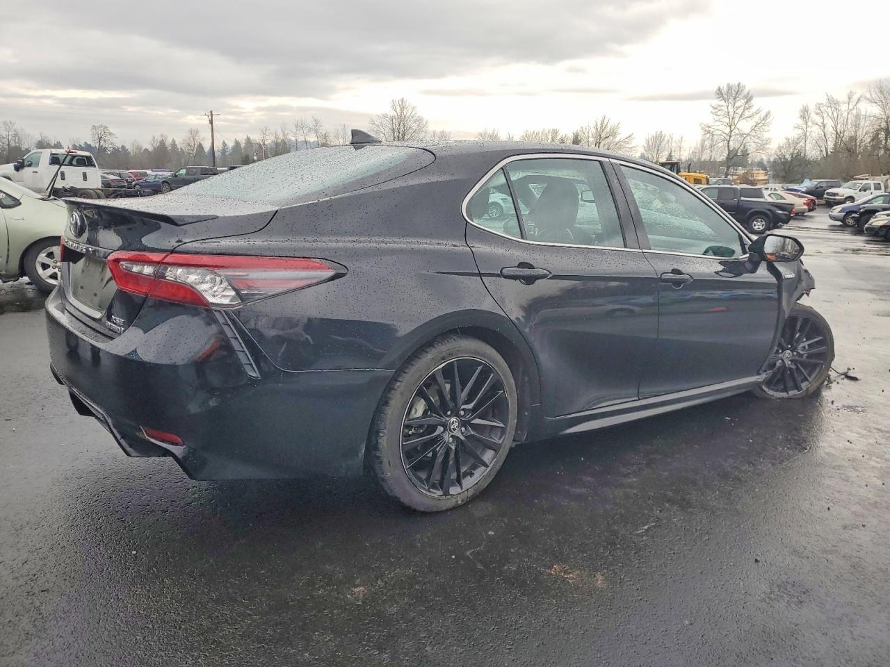 2021 Toyota Camry - Фото 3