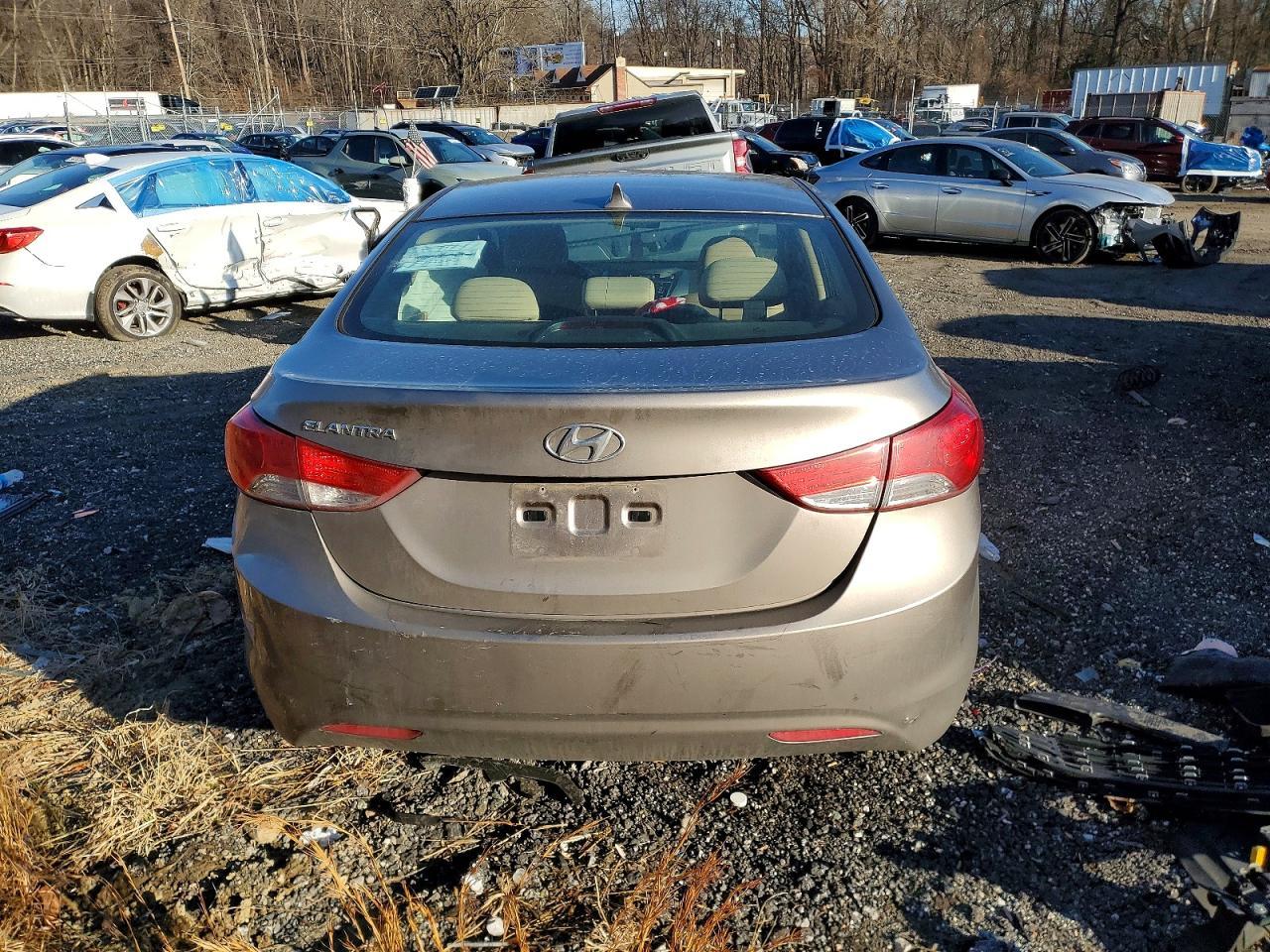 2013 Hyundai Elantra Gls - Image 6