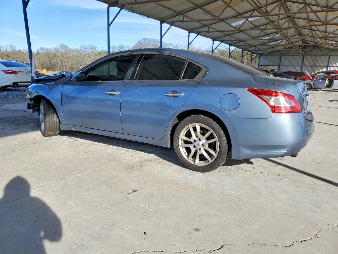 2011 Nissan Maxima S - Image 2