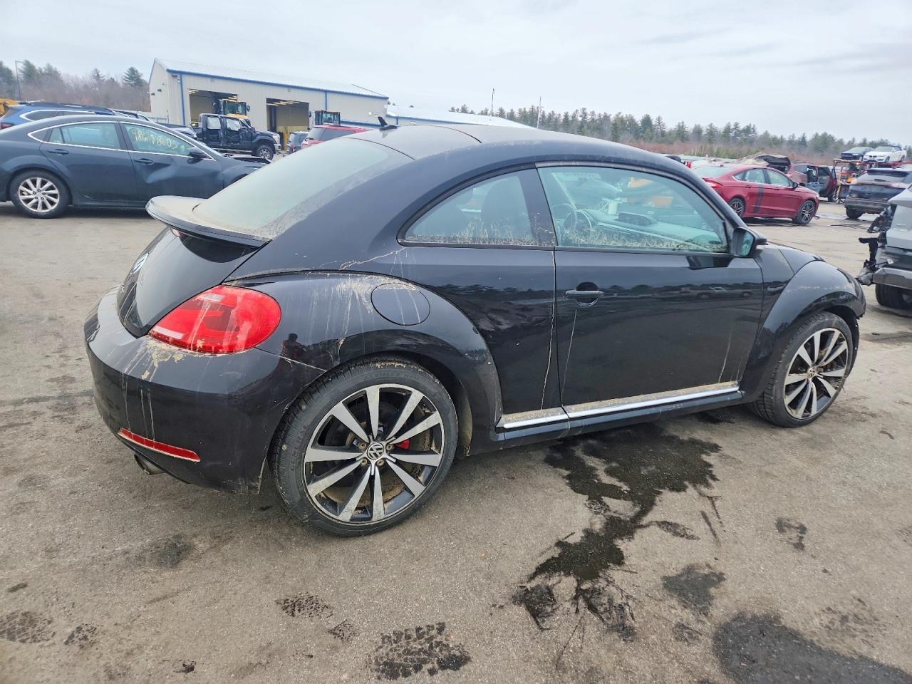 2012 Volkswagen Beetle Turbo - Image 3