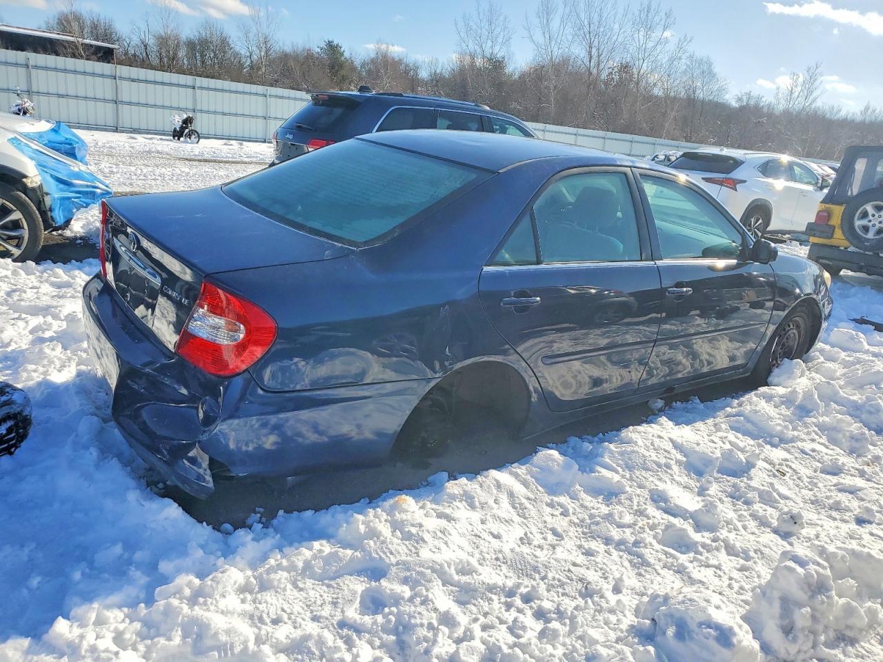 2004 Toyota Camry Le - Image 3