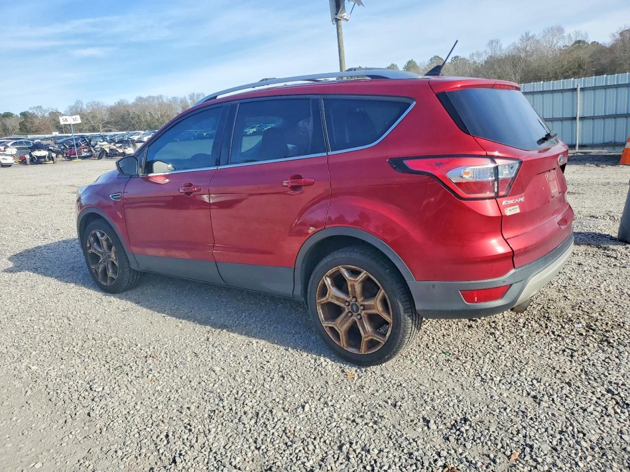 2018 Ford Escape Titanium - Фото 2