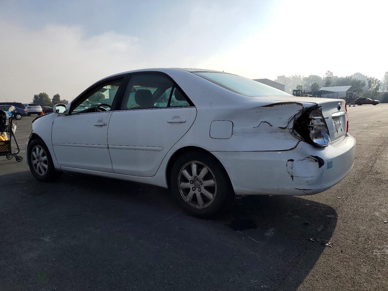 2003 Toyota Camry Le - Фото 2