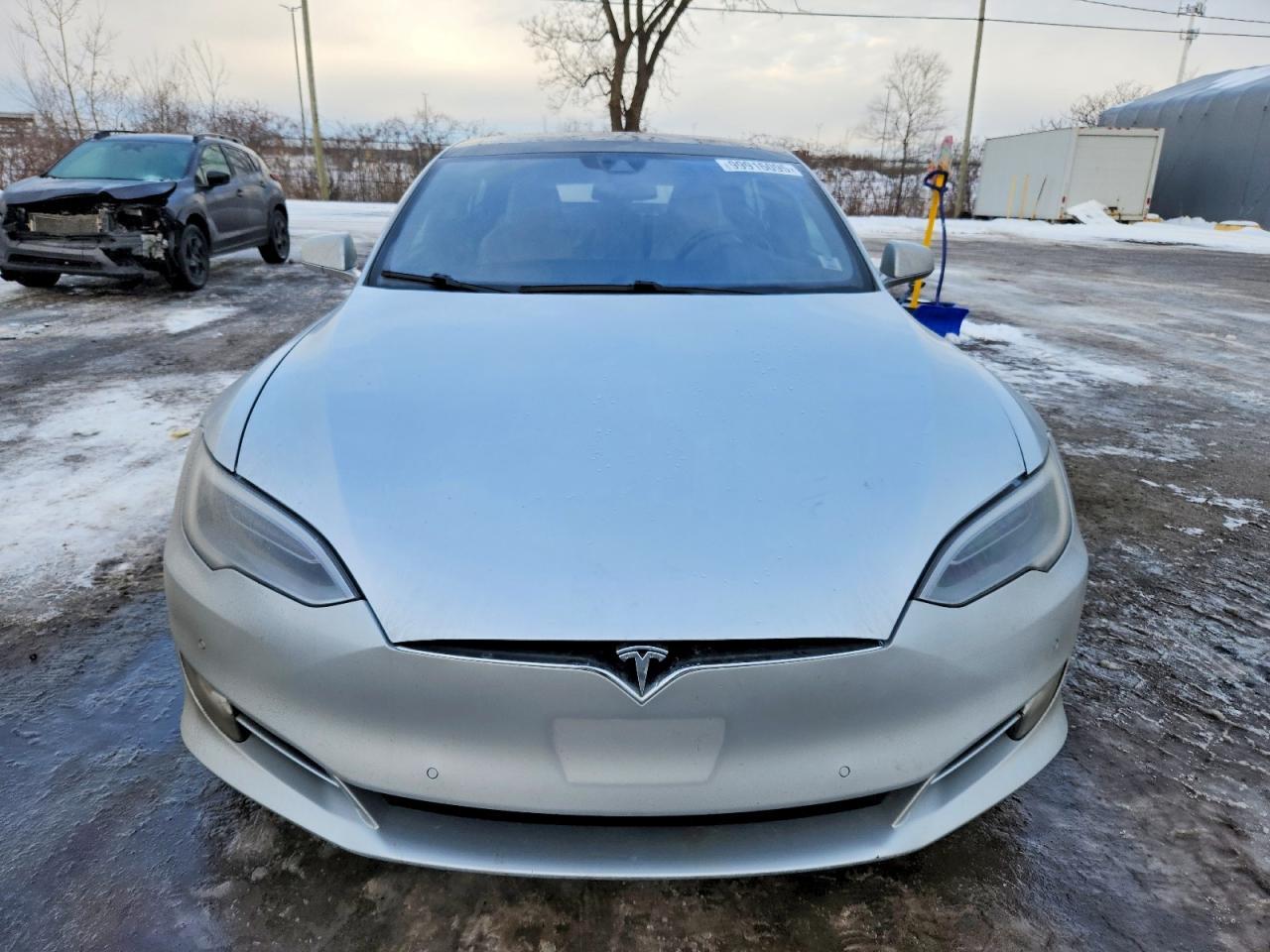 2016 Tesla Model S - Image 5