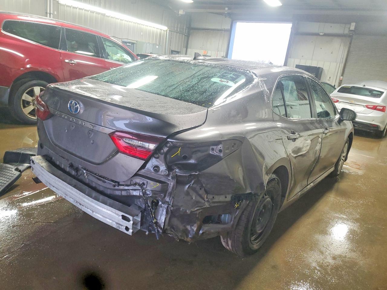 2023 Toyota Camry - Фото 3