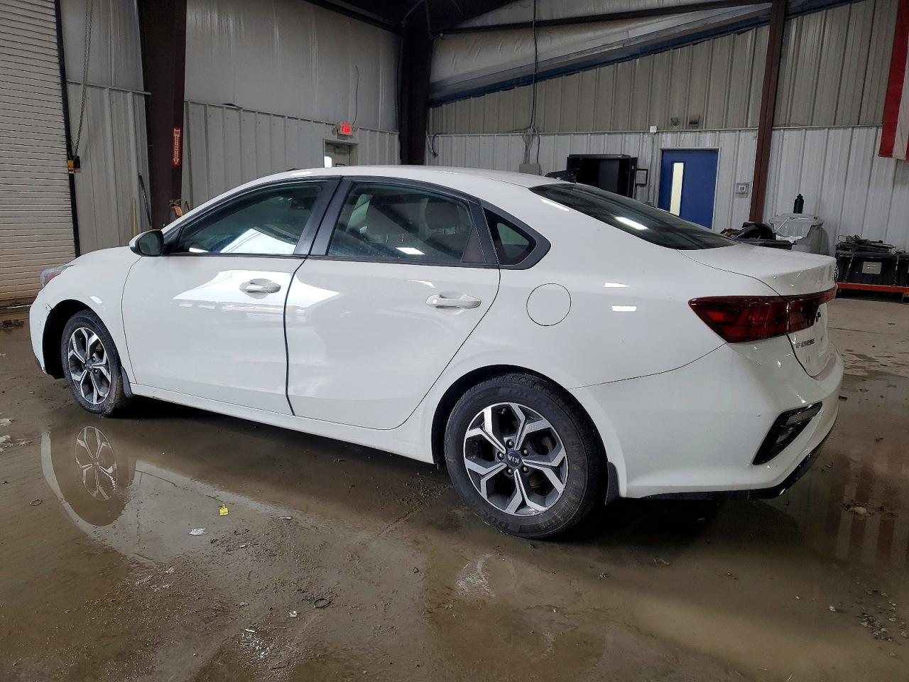 2020 Kia Forte Fe - Image 2