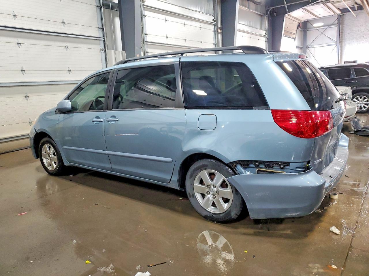 2007 Toyota Sienna Xle 7-Passenger - Фото 2