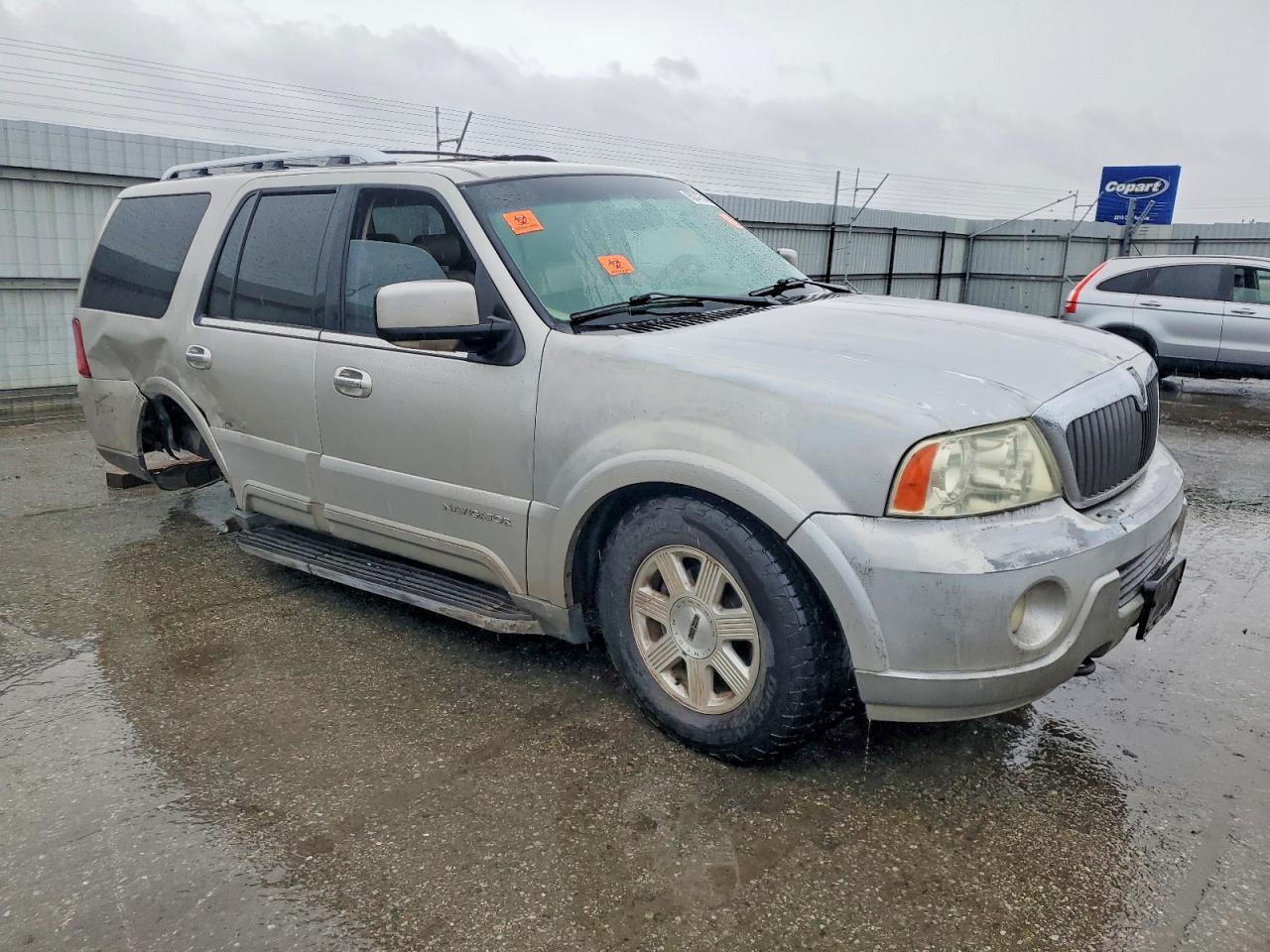 2003 Lincoln Navigator - Image 4