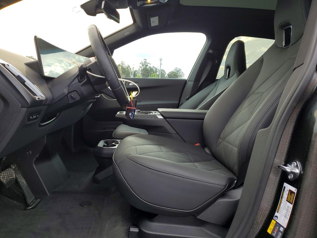 2025 BMW Ix M60 - Image 7