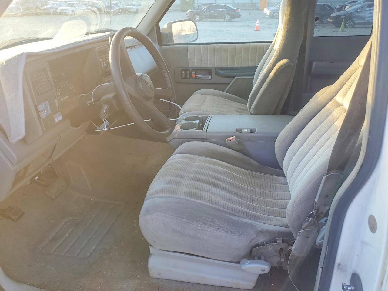1994 Chevrolet Gmt-400 C1500 - Фото 7