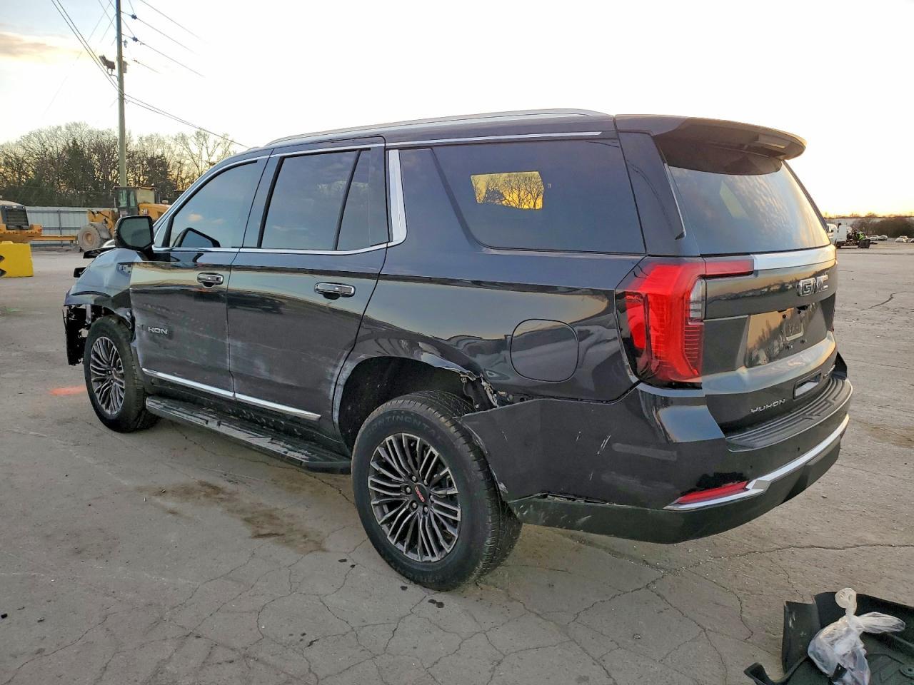 2025 GMC Yukon Elevation - Image 2