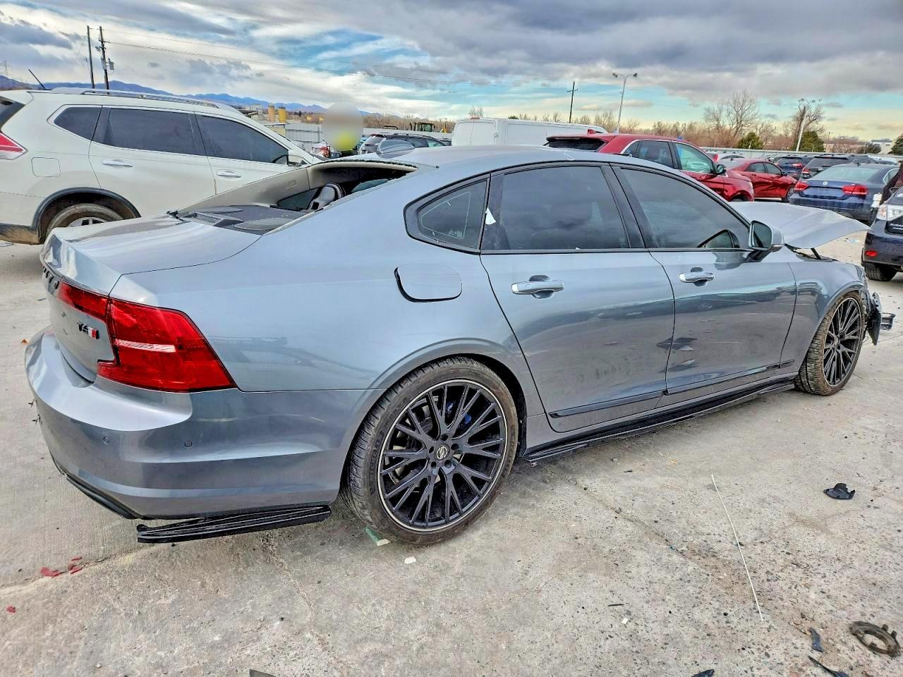 2017 Volvo S90 - Image 3