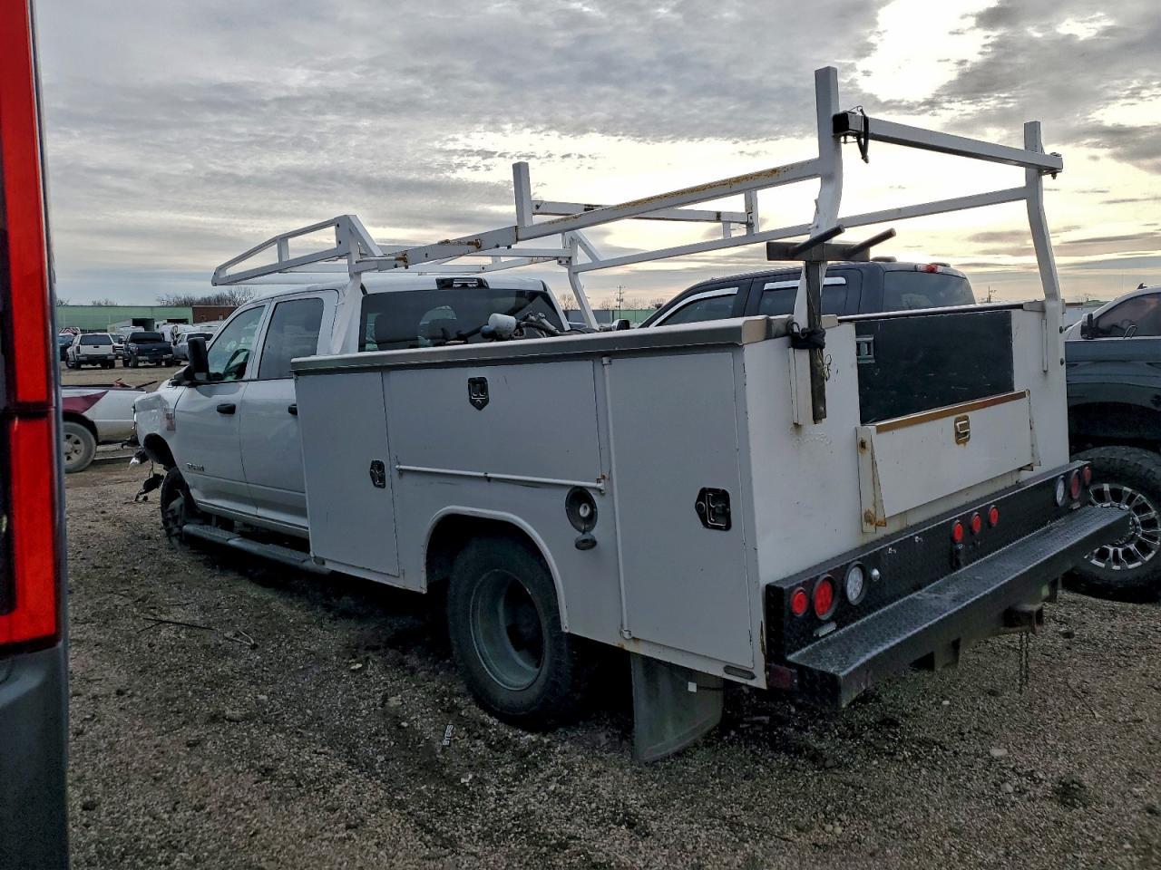 2021 Ram 3500 4Wd Cc - Utility Box - Pri Fleet - Image 2