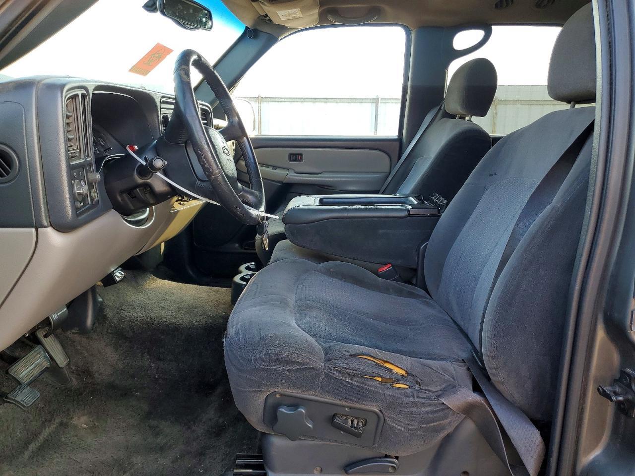 2002 Chevrolet Tahoe C1500 - Фото 7