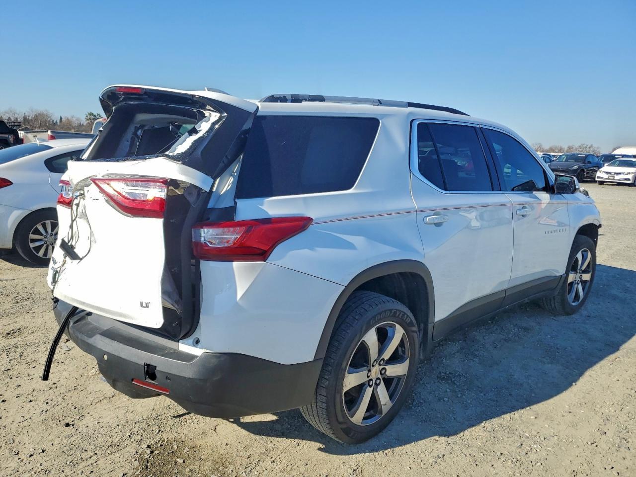 2018 Chevrolet Traverse Lt - Image 3