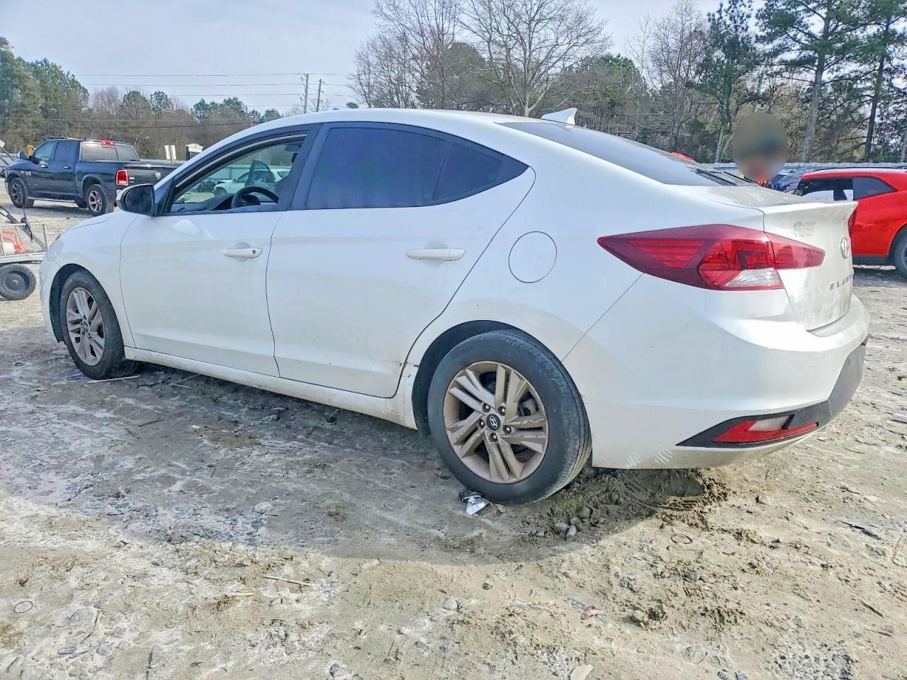 2020 Hyundai Elantra Sel - Фото 2
