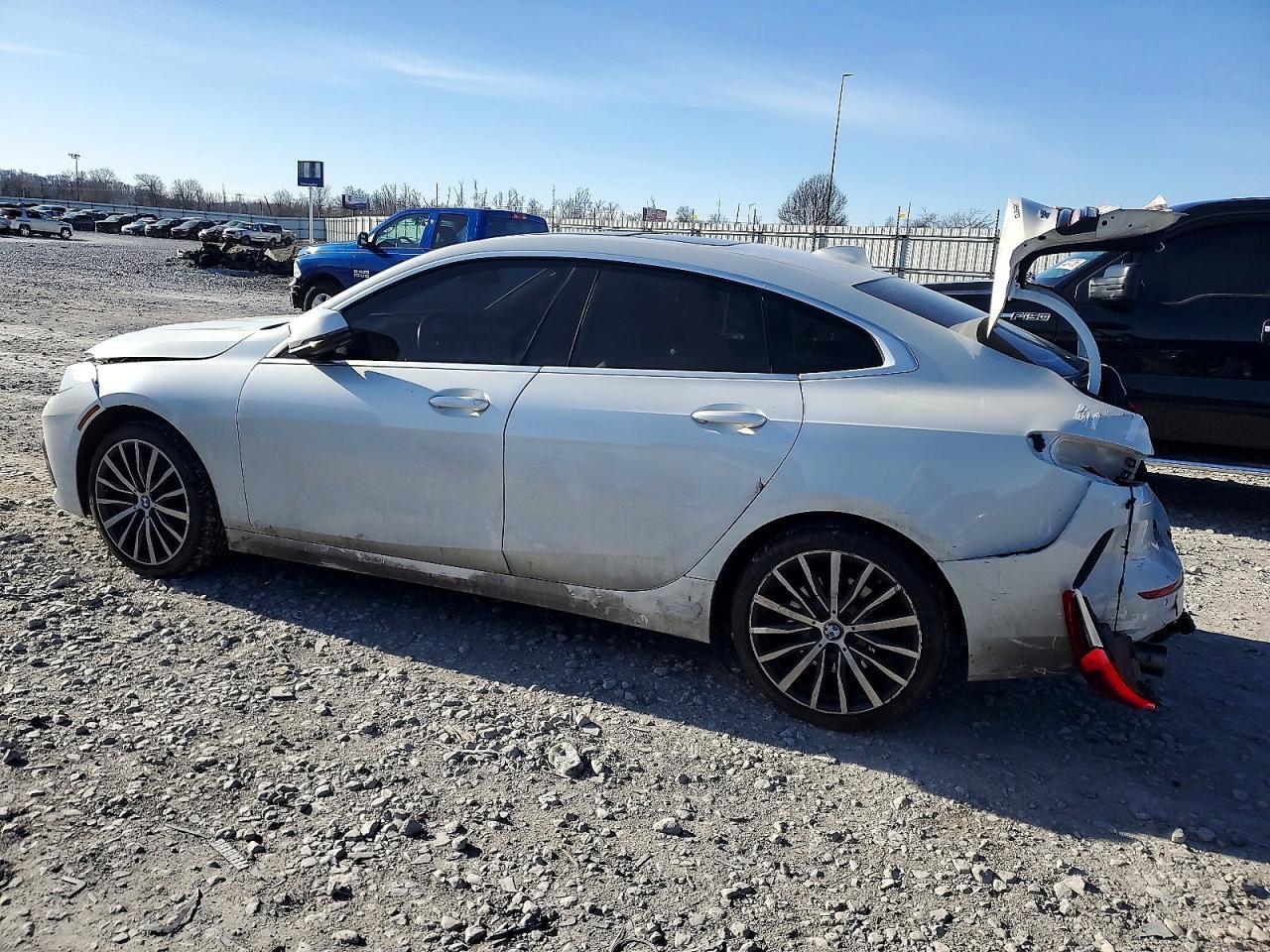 2021 BMW 228Xi - Фото 2