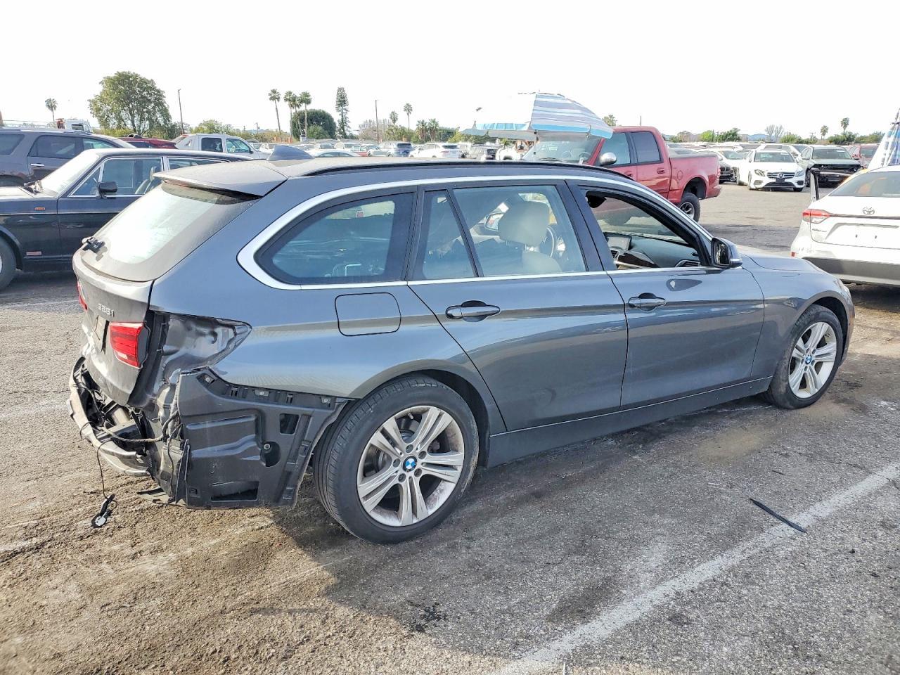 2016 BMW 328 Xi - Фото 3