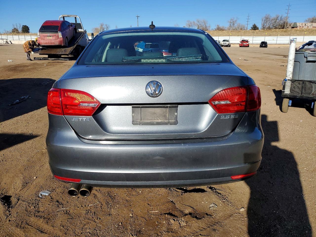 2012 Volkswagen Jetta - Image 6