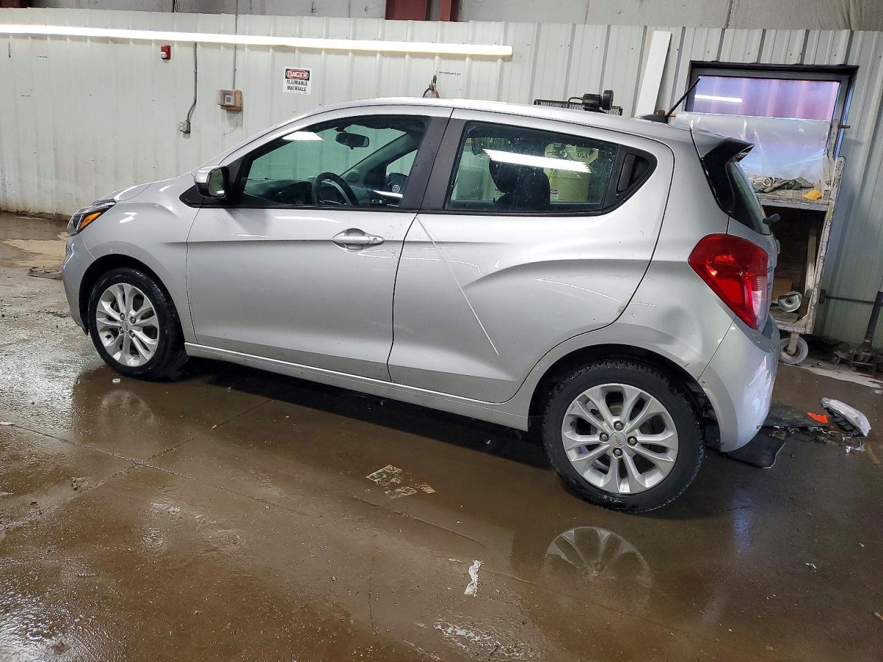2021 Chevrolet Spark 1Lt - Фото 2