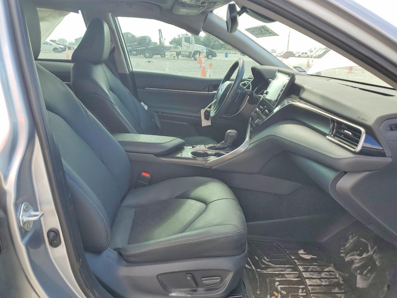 2022 Toyota Camry Xse - Фото 7