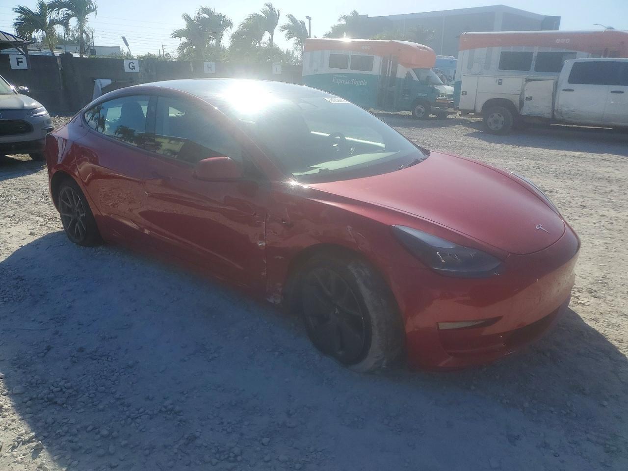 2023 Tesla Model 3 - Image 4