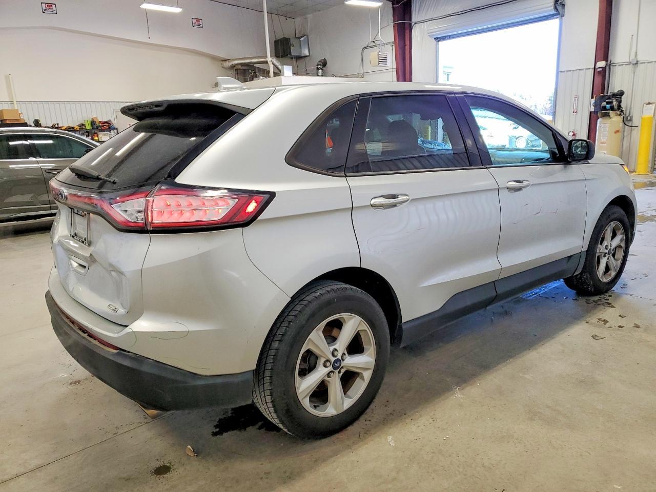 2017 Ford Edge Se - Image 3