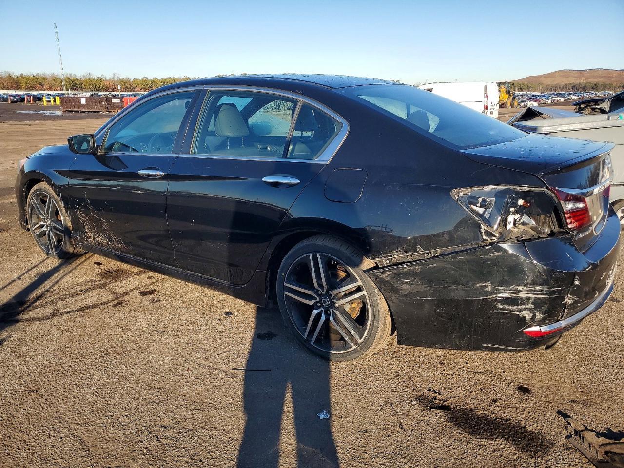 2017 Honda Accord Sport - Фото 2