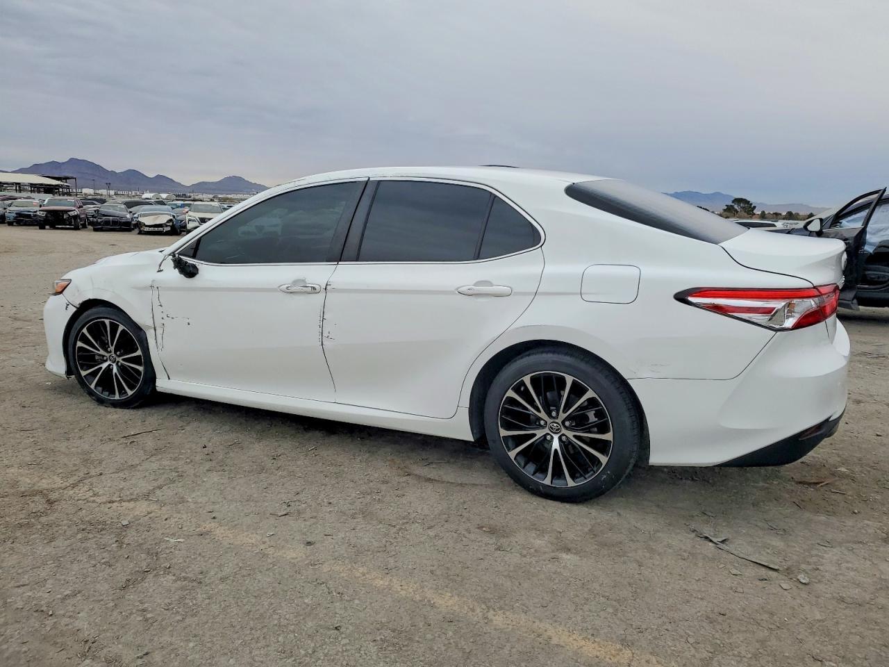 2018 Toyota Camry Le - Image 2