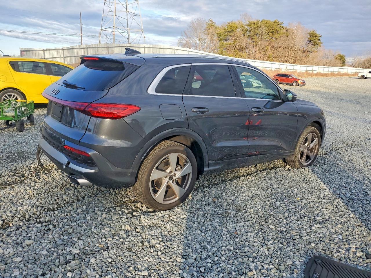2025 Audi Q5 Premium Plus - Image 3
