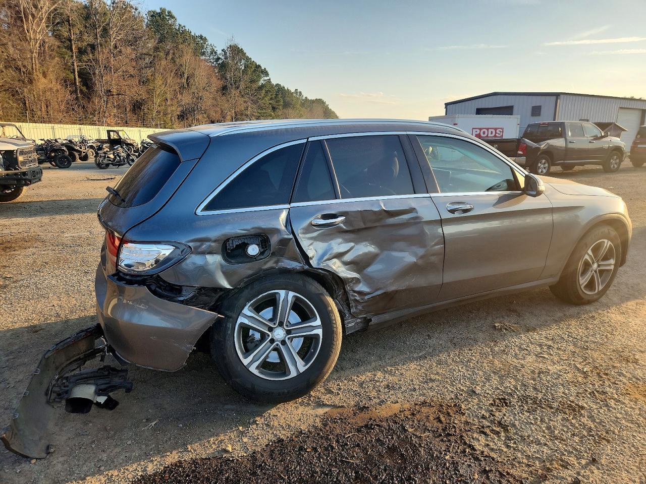 2016 Mercedes-Benz Glc 300 - Фото 3