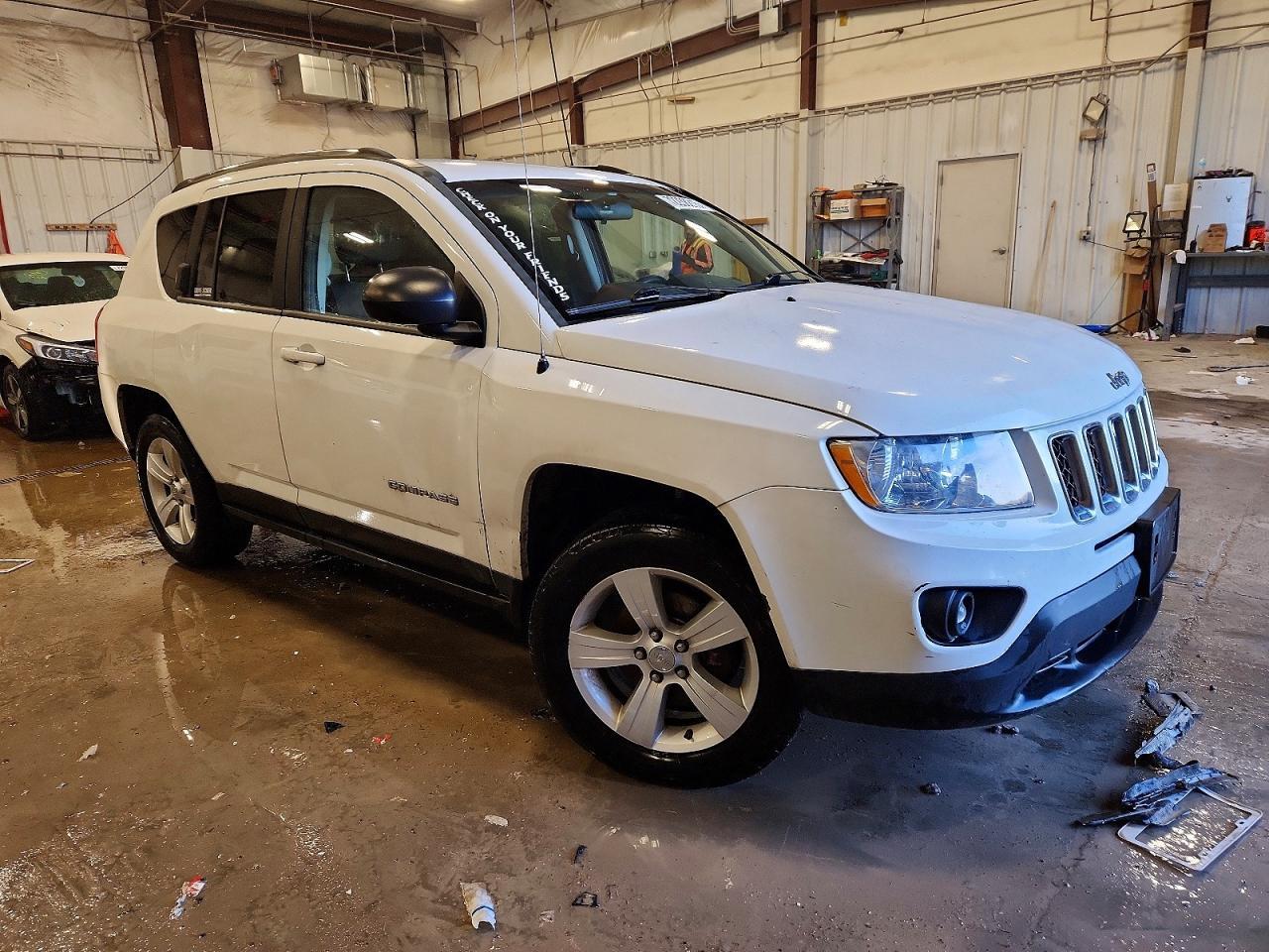 2011 Jeep Compass Sport - Фото 4