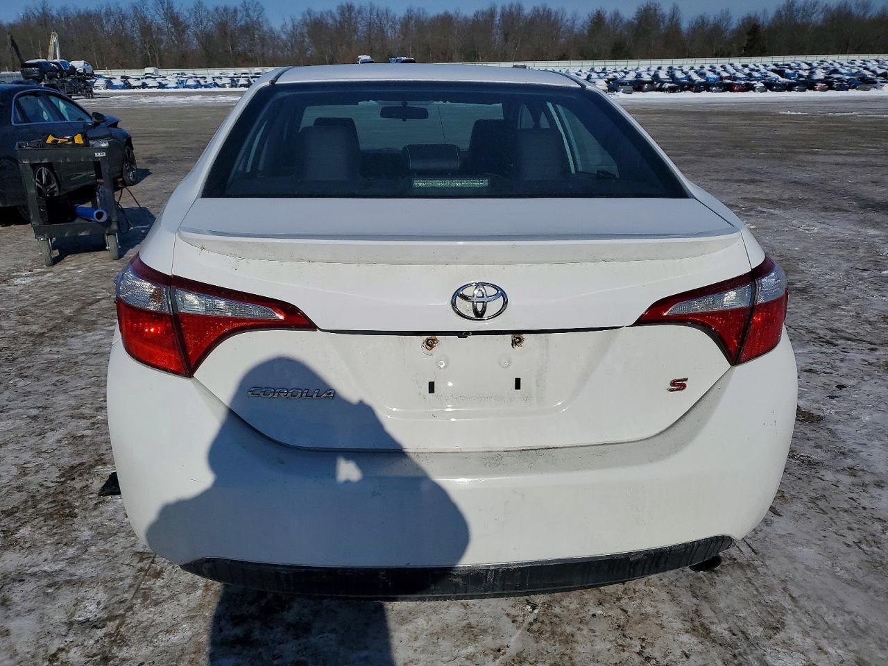 2015 Toyota Corolla L - Фото 6