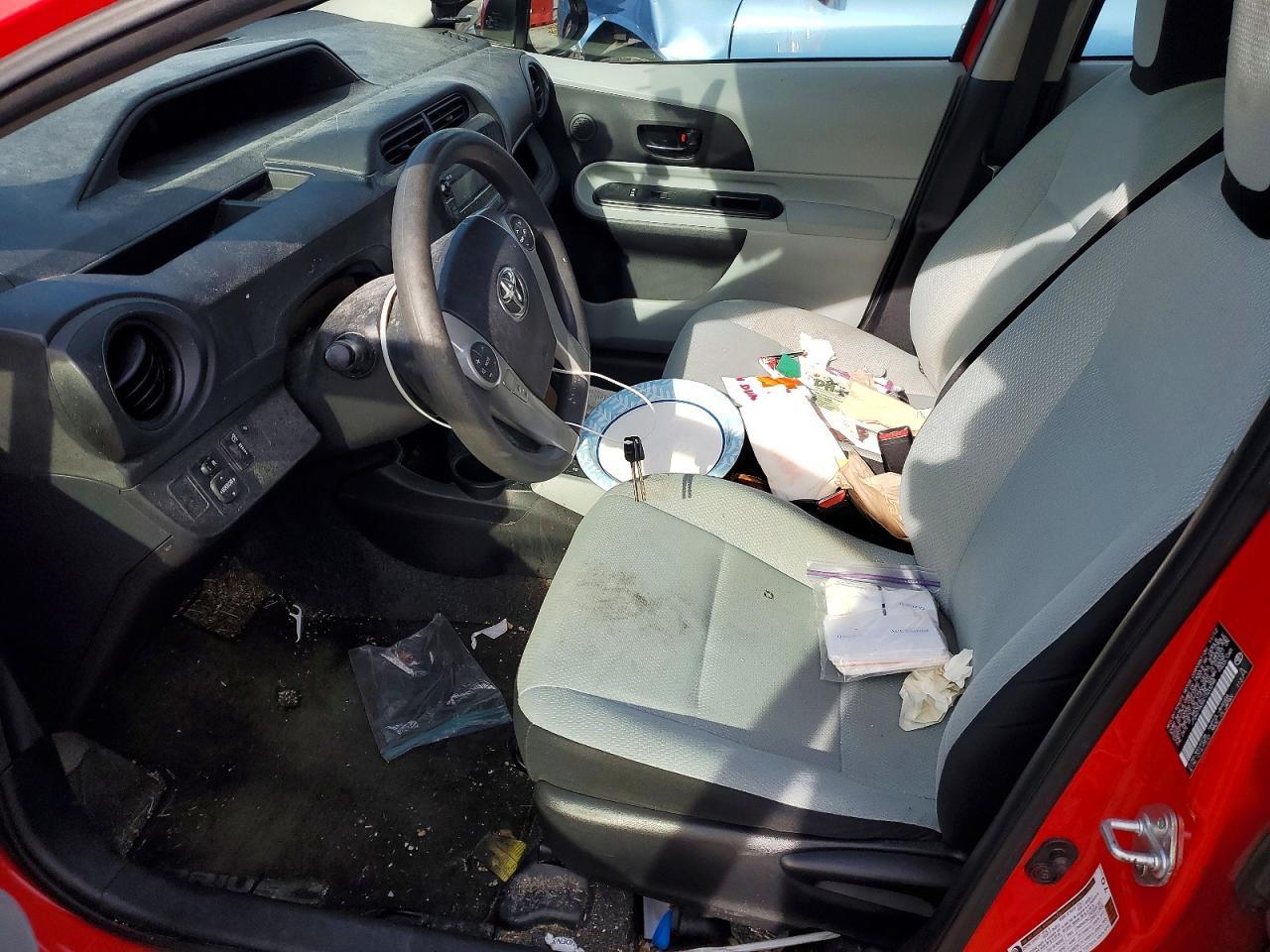 2012 Toyota Prius C - Фото 7
