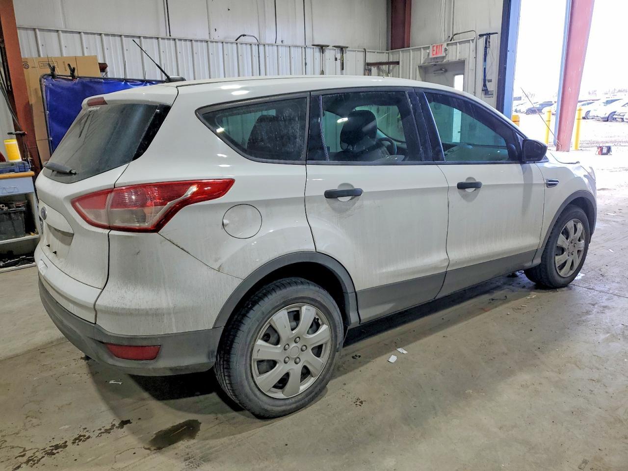 2016 Ford Escape S - Фото 3