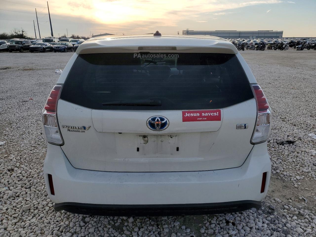 2017 Toyota Prius V - Фото 6