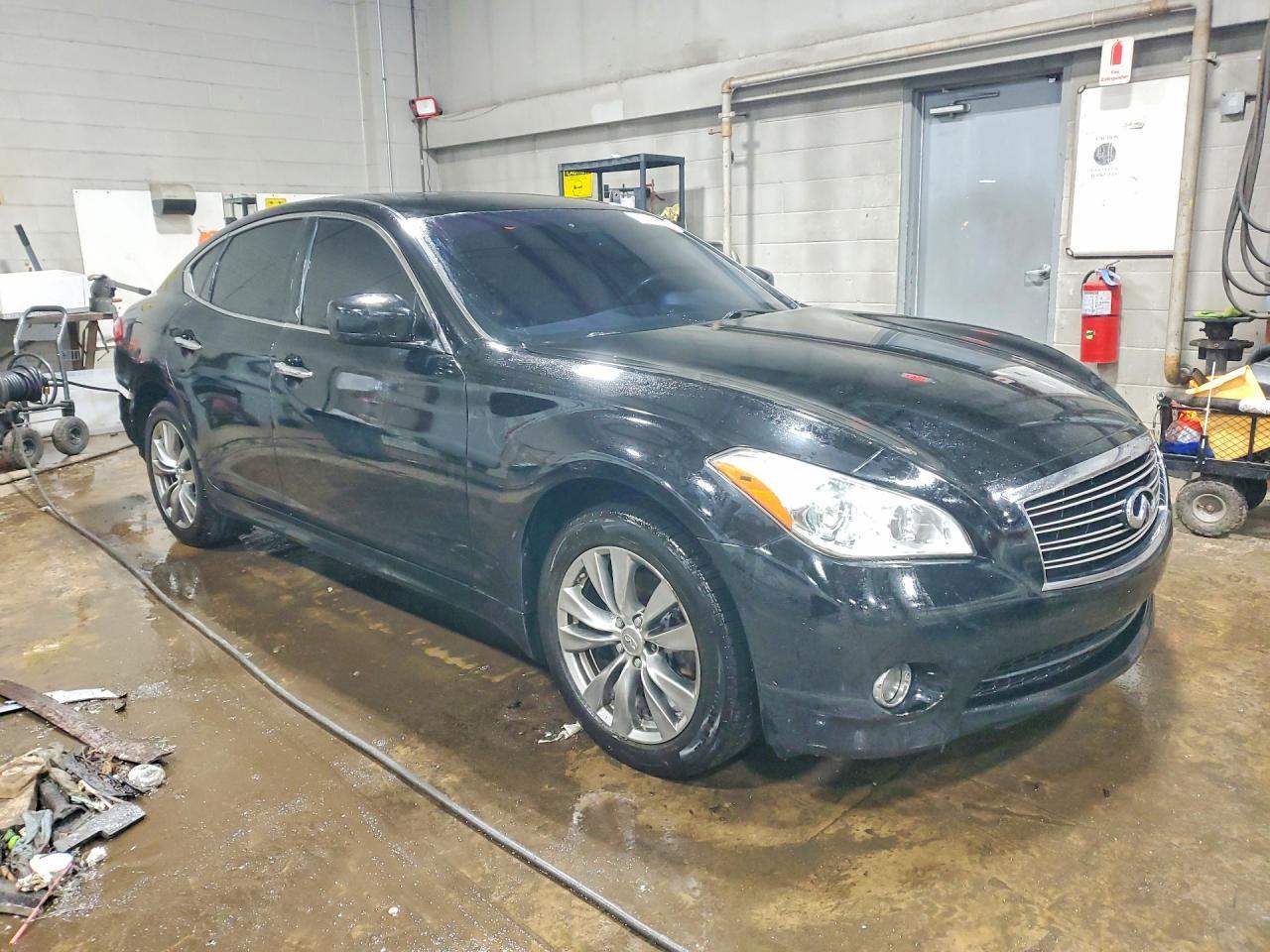 2013 Infiniti M37 X - Image 4