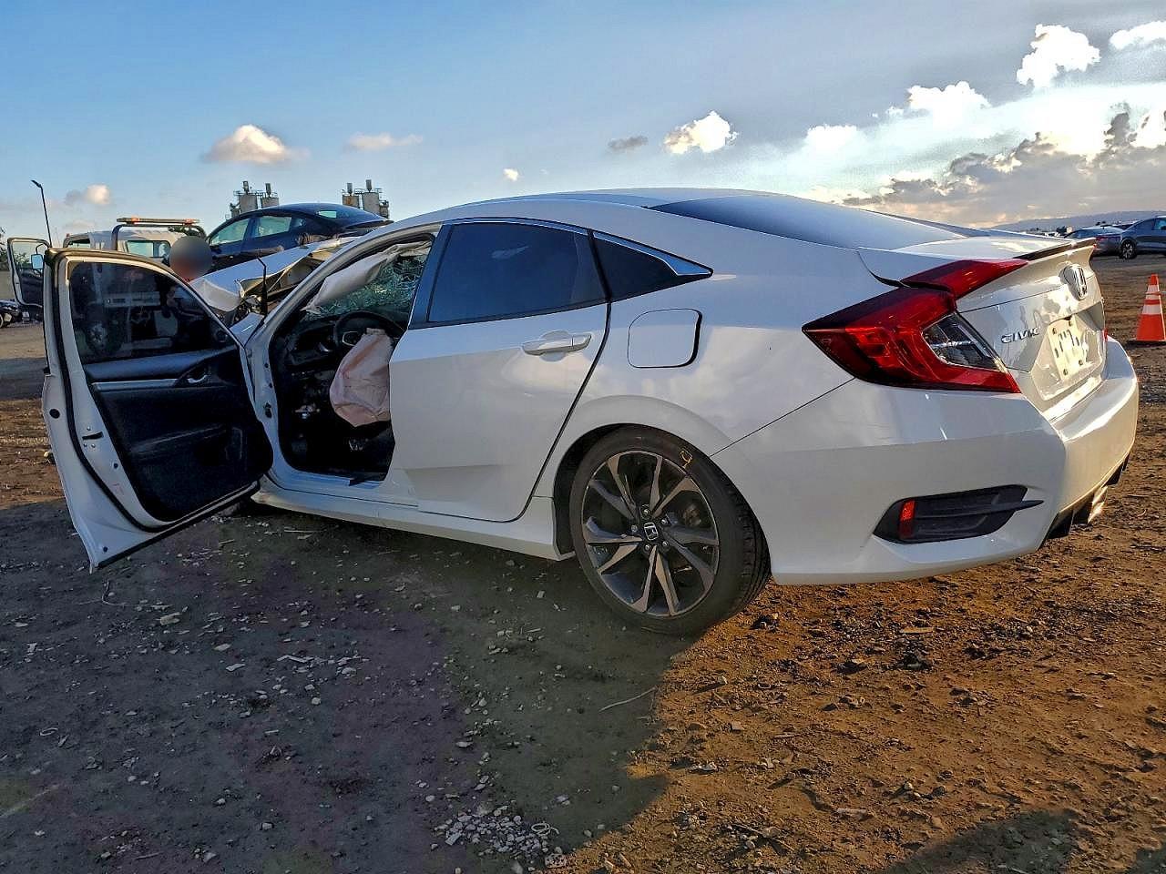 2019 Honda Civic Sport - Image 2