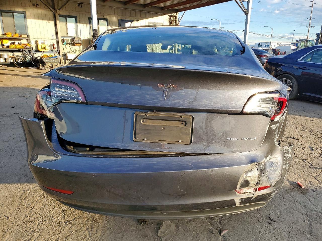2022 Tesla Model 3 - Фото 6