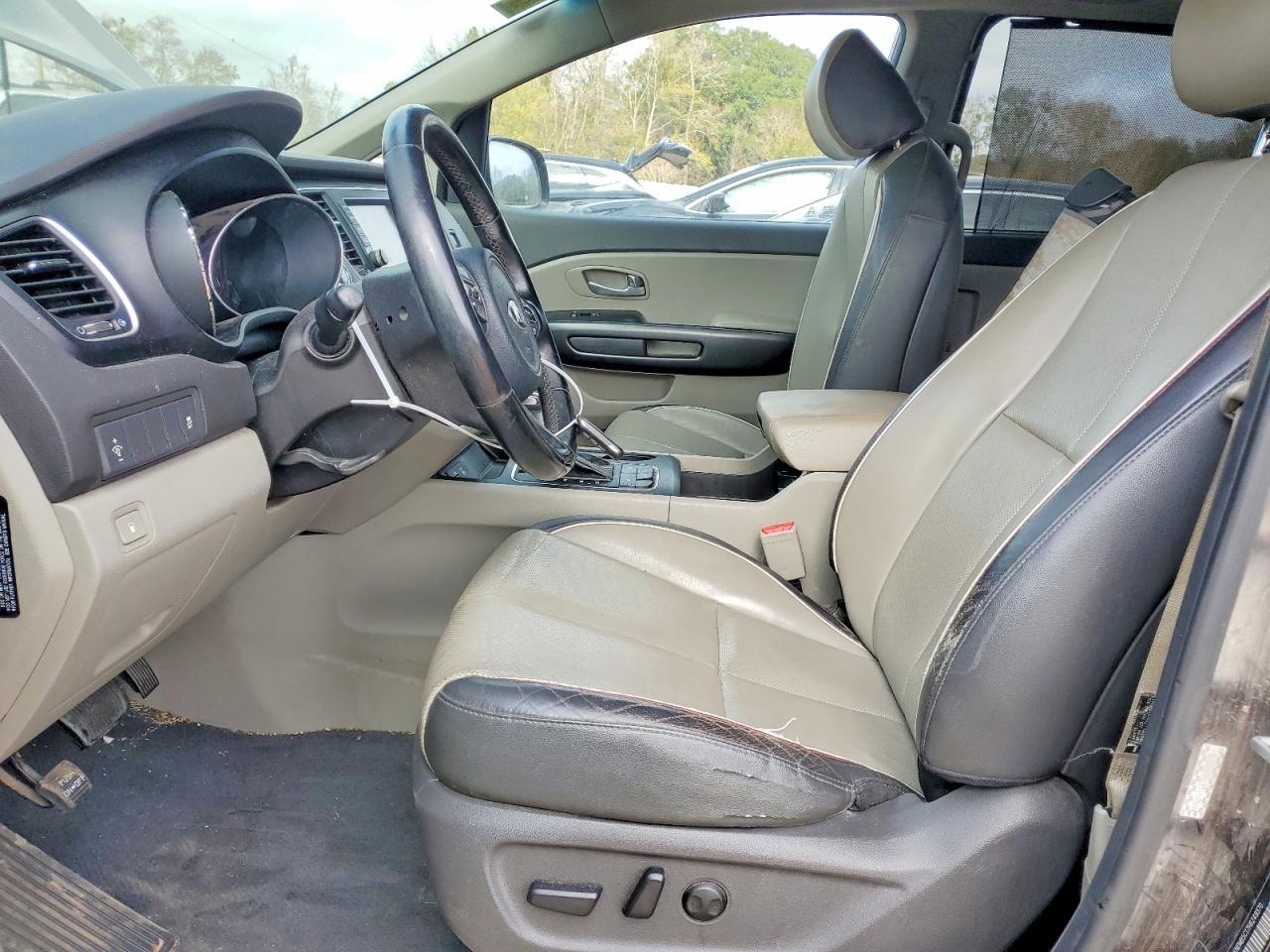 2017 Kia Sedona Lx - Фото 7