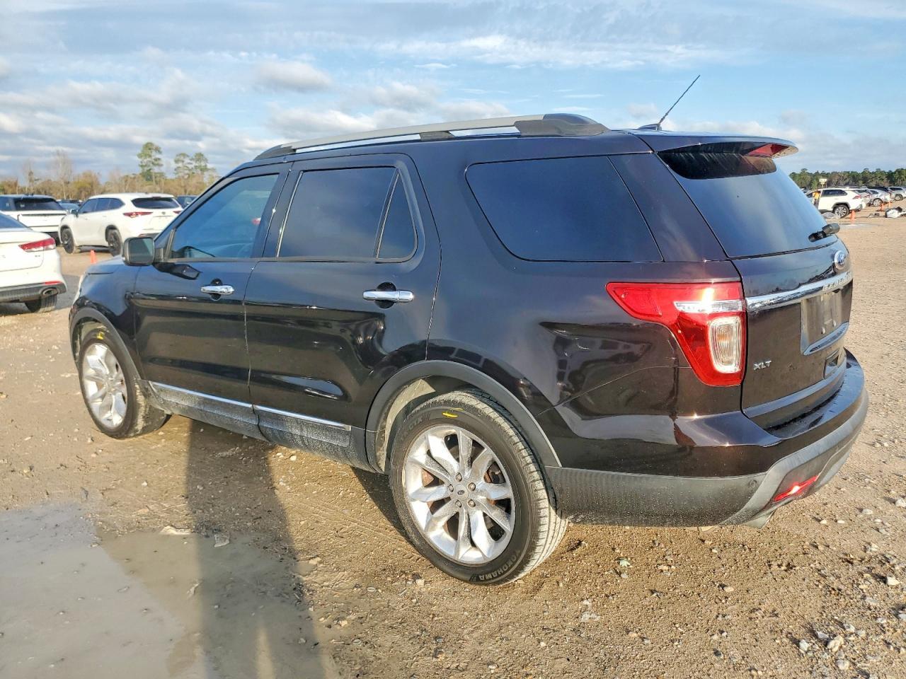 2013 Ford Explorer Xlt - Фото 2